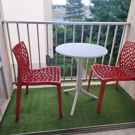 Studio bien équipé, situé en hyper centre Vendôme Extérieur photo