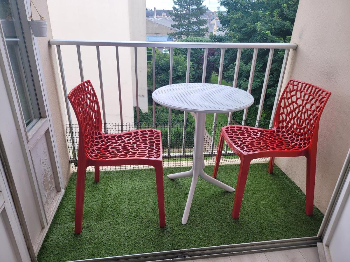 Studio bien équipé, situé en hyper centre Vendôme Extérieur photo